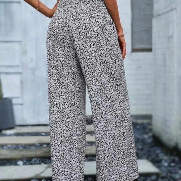 new wide leg pants size M - Picture 3 of 3